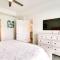 Comfy Lehigh Acres Getaway with Yard and Fireplace - ليهاي أكريس