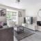 Lovely 2bed Apt in Redditch, Free Wi-Fi & Parking