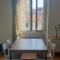 Milano Isola - Bright 2-room apartment with balcony