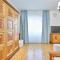 Exclusive Entry: Cozy Guestroom