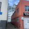 Stylish 2 bedrooms townhouse in central Wellington with a free car park