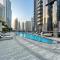 Maison Privee - Ultra Chic High-Floor Apt with Direct Burj Khalifa & Fountains Views - Dubaj