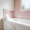 Stunning and Spacious Home by Our Home Short Stays with Free Parking and Ideal for families and contractors - 北安普敦