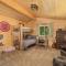 Lil Bigfoot Chalet by NW Comfy Cabins