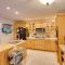 Pittsfield Home with Deck - 12 Mi to Jiminy Peak! - 皮茨菲尔德