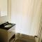 Stylish Montreal Apartment: Comfortable Stay in the Golden Square Mile