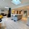 Contemporary, Open Plan, 3 Bedroom House in Hereford - Sleeps 5-6