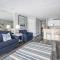 Beachside 213 with Pool Hot Tub and Private Deck overlooking East Bay - Траверс-Сити