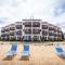 Beachside 213 with Pool Hot Tub and Private Deck overlooking East Bay - Траверс-Сити