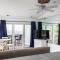 Beach 321 with Vaulted Ceilings Pool Hot Tub and Stunning Views from Private Deck - Траверс-Сити