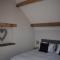 Cowshed in the Black Mountains - 阿伯加文尼