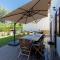 Chalet Like Upstairs Private Suite - 埃蒂约勒