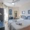 Wonderful apartment with sea views