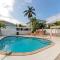 Walk to the beach - Island Villa - Siesta Key