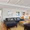 Modern Bennett Valley Home with Privacy and Views - 圣罗莎