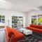 Modern Bennett Valley Home with Privacy and Views - 圣罗莎