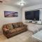 3 bedroom townhouse w garage blocks from the beach