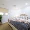 Penthouse Oasis On Airlie