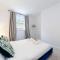 Bright Kings Cross 2 bedroom flat with patio