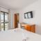 Apartahotel Playamaro by Dorobe