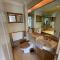Circus Mews Townhouse:2 Beds:2 En-suite Baths:Parking:City Centre:Quiet Area