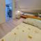 Nice Home In Lauwersoog With Wifi