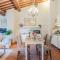 Maria Farmhouse Apartment in Wine Resort in Lucca