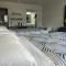 Studio 6 Tulsa OK Central