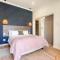 Hampton Collection - 2 Sleeper Studio Apartment with Pool - Durban