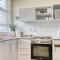Hampton Collection - Contemporary 3 Sleeper Apartment with Pool - 德班