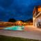 Beautiful Villa Tomani with Pool, Basketball and Volleyball Field - Kanfanar