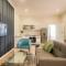 Hampton Collection Modern 1 or 2 Bedroom Apartment with Pool - Durban