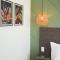 Hampton Collection Modern 1 or 2 Bedroom Apartment with Pool - Durban