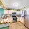 Destin on the Gulf 702 - Directly on the beach seventh floor with the best views - Destin
