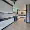 Luxurious Pool Villa , Ipoh with Karaoke, Snooker for 15-20 pax