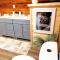 Charming Oasis - Ultimate Rustic Getaway!