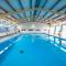 Escape to a Clifftop Chalet with pool and tennis onsite - 1A Kingsdown Holiday Park