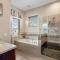 Posh Dtwn/Midtown Home w Stunning Roof-Top Terrace