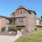 TOP Rated! Family home with 7 King beds & Hot tub