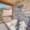 TOP Rated! Family home with 7 King beds & Hot tub