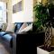 Sleek & Cozy Apartment with Pool & Patio In Abdoun - Amman