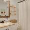 Charming home near Folly & Downtown Charleston - Charleston