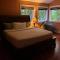 Serene Oasis Getaway with Sauna and a swim spa. - Portland