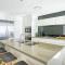 Broadbeach Exclusive - Sky High Luxury at Oracle