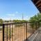 Luxury 6BR Retreat Fast WIFI, Dedicated Workspaces - Гесперія
