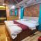 Private Houseboat
