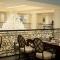 Apricot Hotel