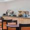 Ramada by Wyndham Bakersfield