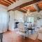 Cicale 3 Bedrooms Farmhouse with Shared Pool