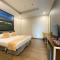 Holiday Pier Hotel